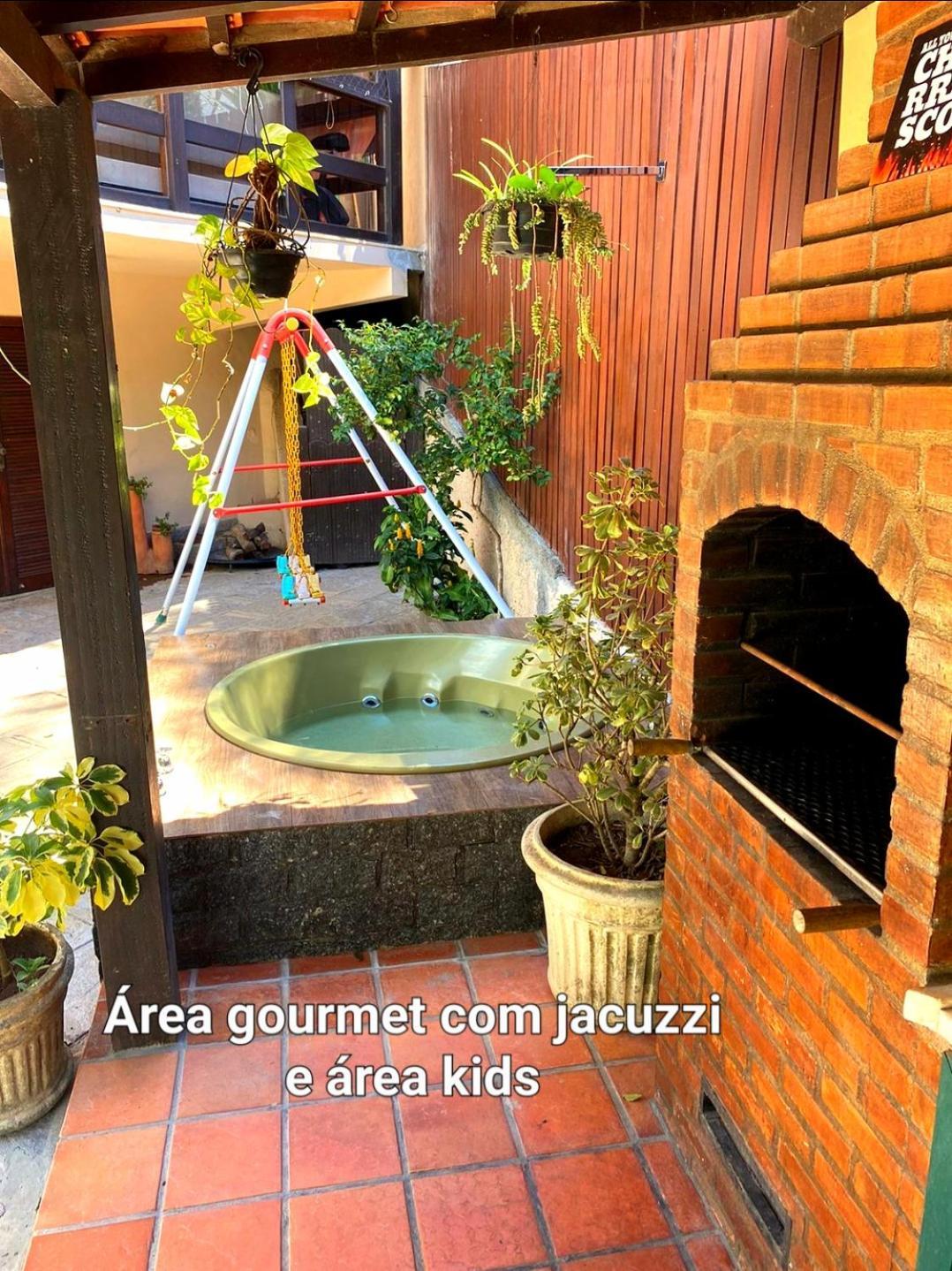 Aconchego De Itaipava - Casa De 3 Quartos, Equipada, Area Kids, Jacuzzi, Pet Friendly, Churrasqueira, Em Meio A Natureza E Proximo Ao Centro Do Bairro Petrópolis Eksteriør bilde